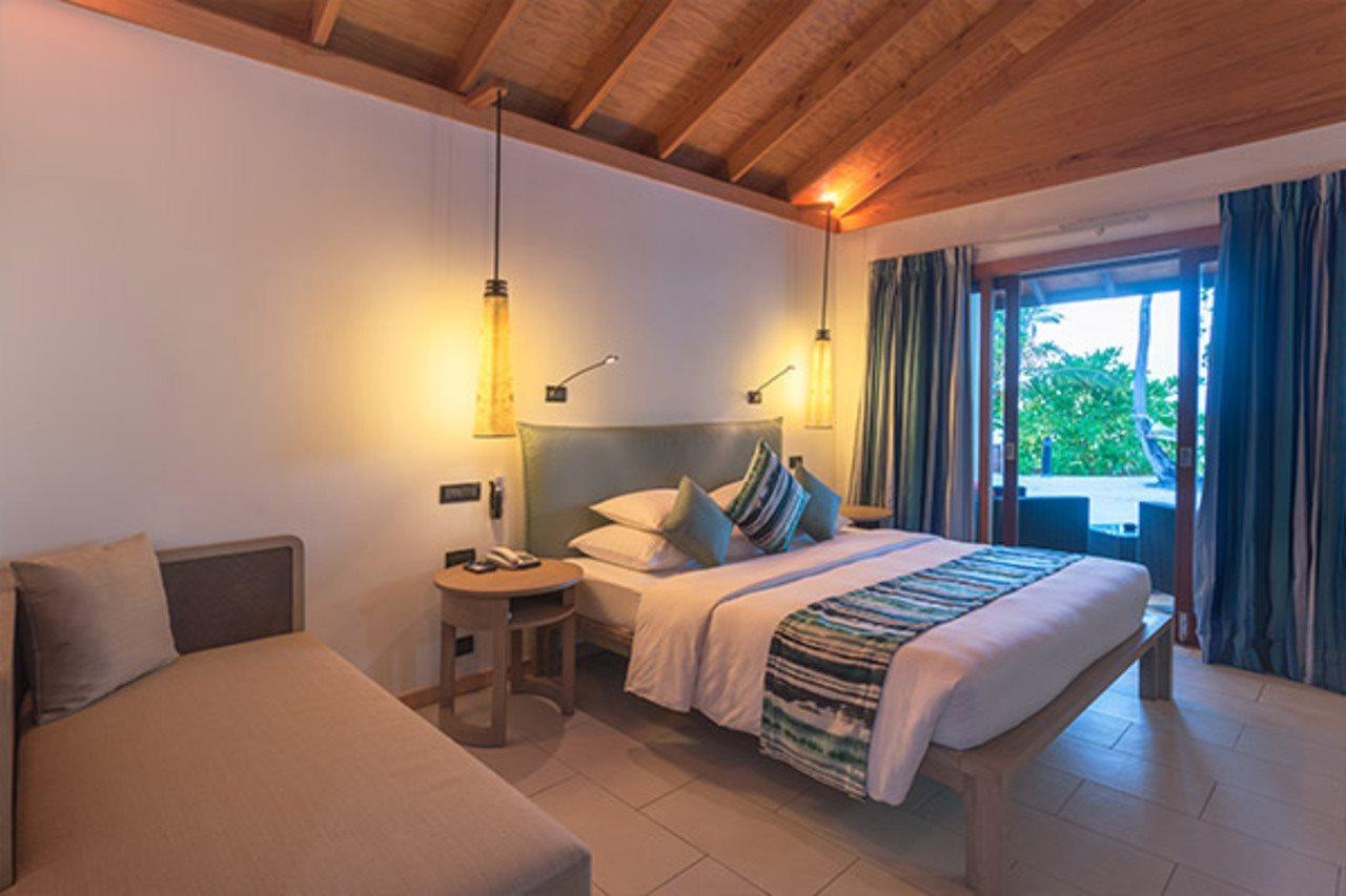 Vilamendhoo Island & 4*