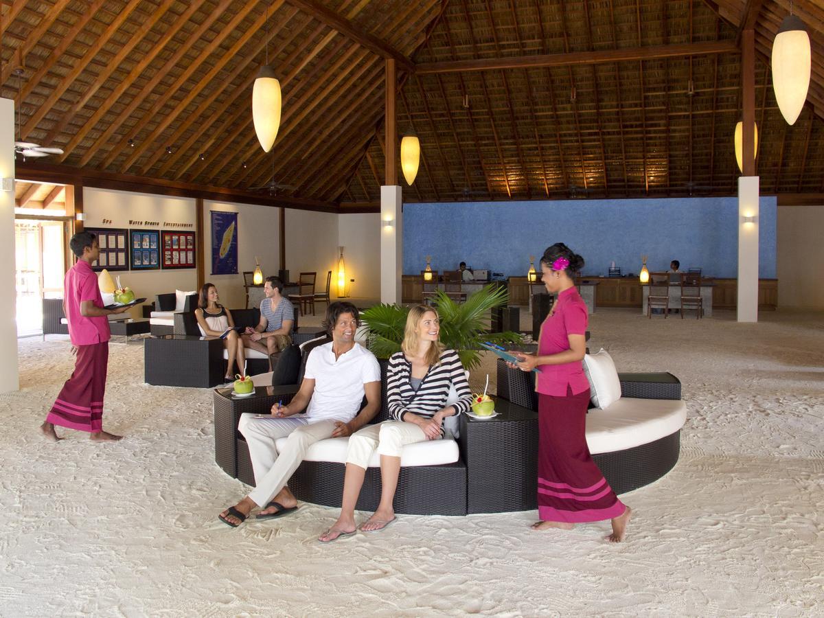 Vilamendhoo Island & Resort