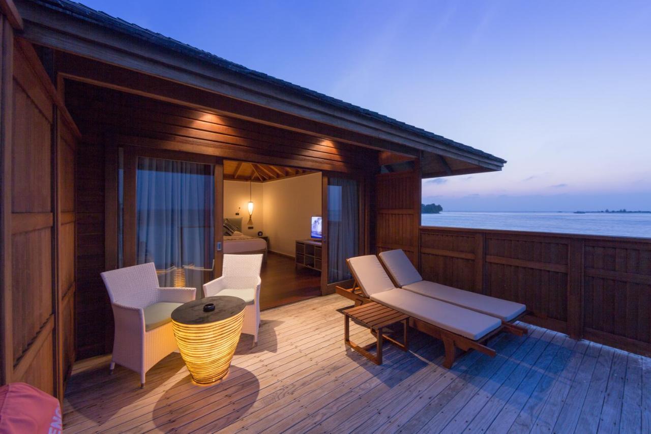 Resort Vilamendhoo Island & 4*