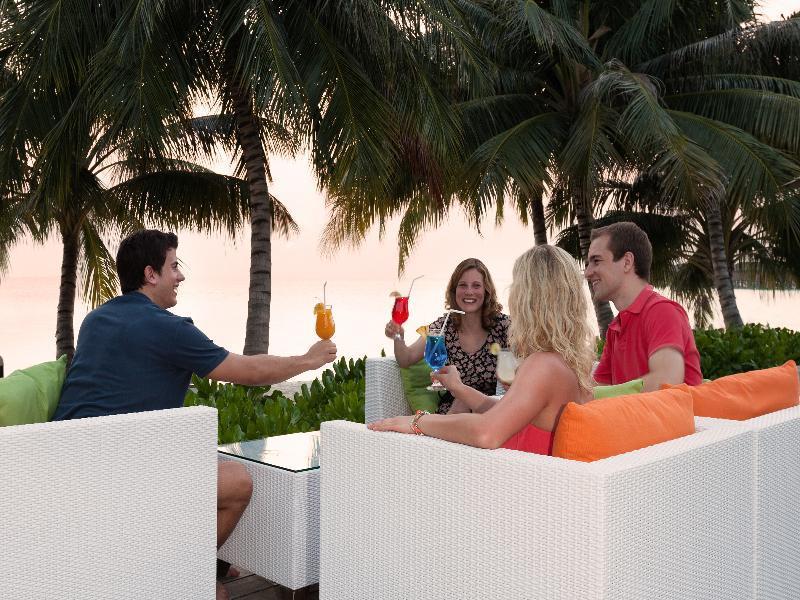 Vilamendhoo Island & Ośrodek wypoczynkowy 4*