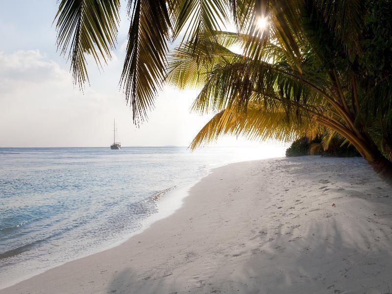 Vilamendhoo Island & 4*