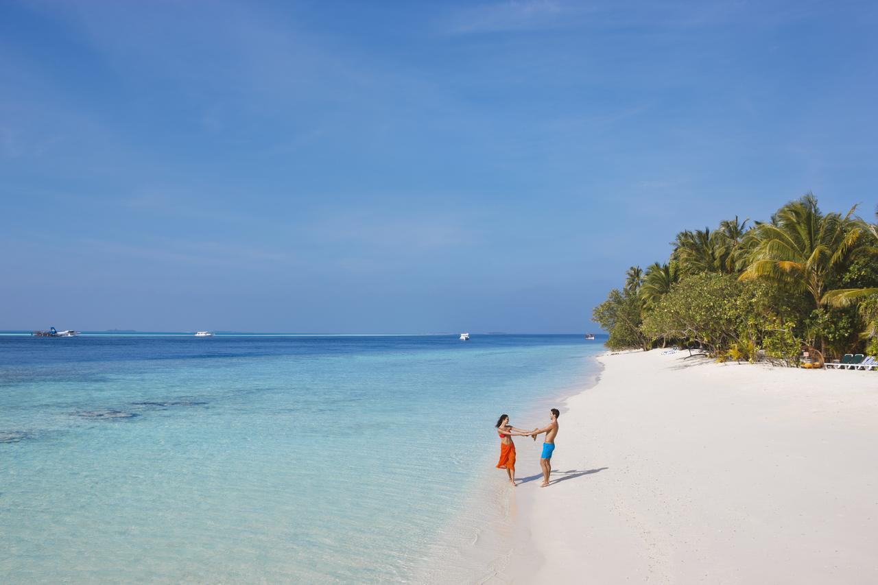 Vilamendhoo Island & 4* Dhangethi
